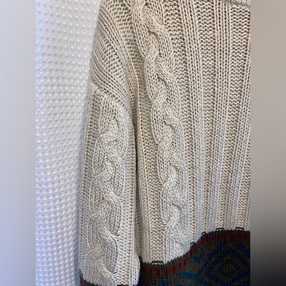 2/49$ Men’s Le Chateau wool blend oversized cream & brown knit Sweater Sz small - Picture 8 of 11